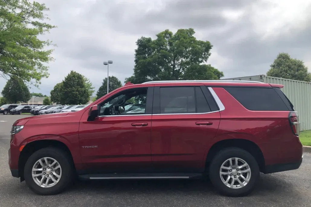 2023 Chevrolet Tahoe LS photo 1