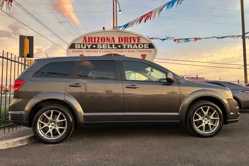 2017 Dodge Journey GT photo 1