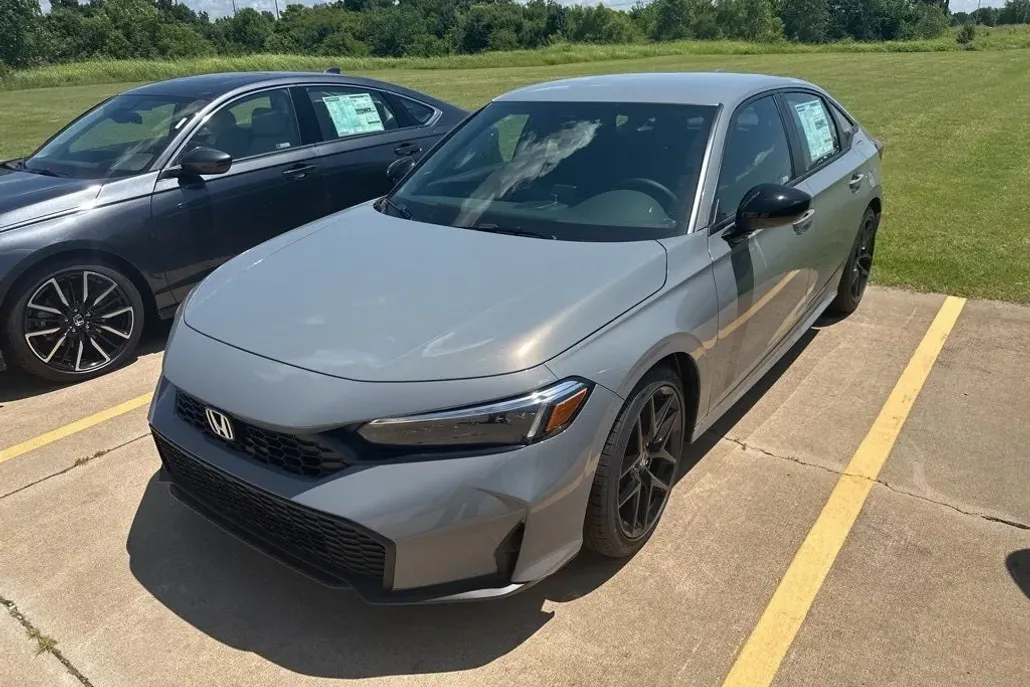 2026 Honda Civic Sport photo 1