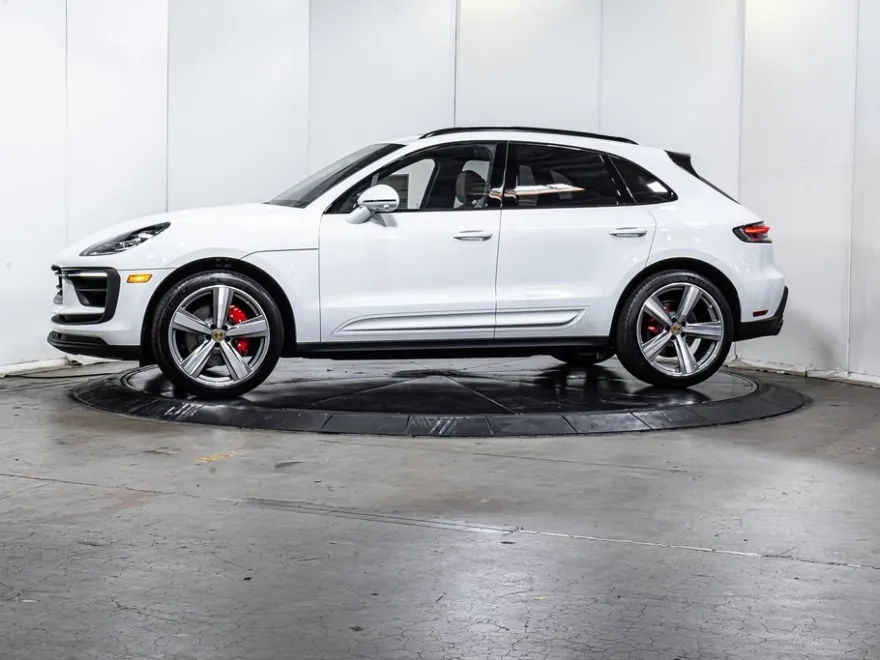 2025 Porsche Macan S photo 1