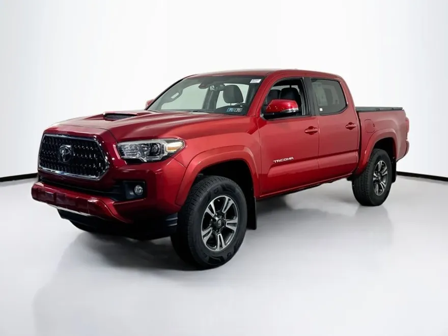 2019 Toyota Tacoma TRD Sport photo 1
