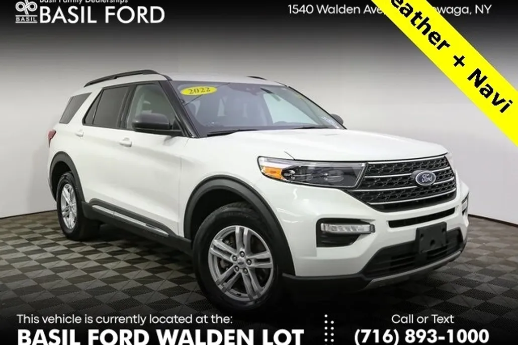 2022 Ford Explorer XLT photo 1