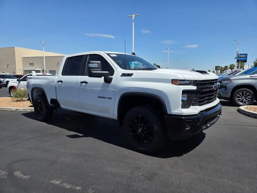 2025 Chevrolet Silverado 2500HD Custom photo 1