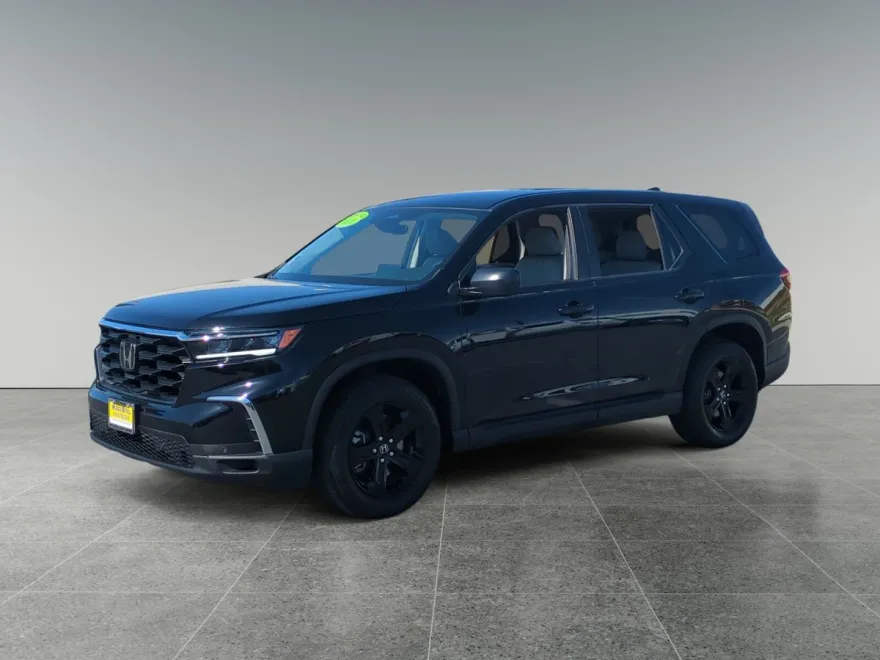 2024 Honda Pilot LX photo 1