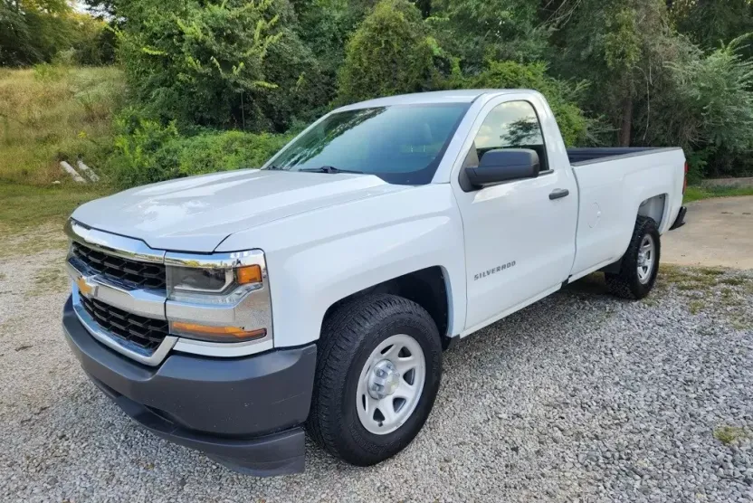 2018 Chevrolet Silverado 1500 photo 1