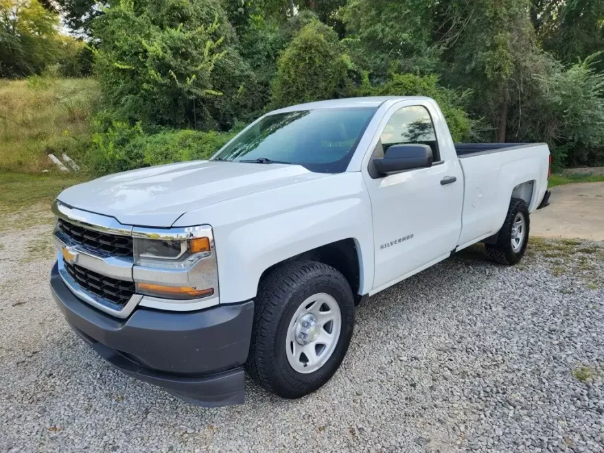 2018 Chevrolet Silverado 1500 photo 1