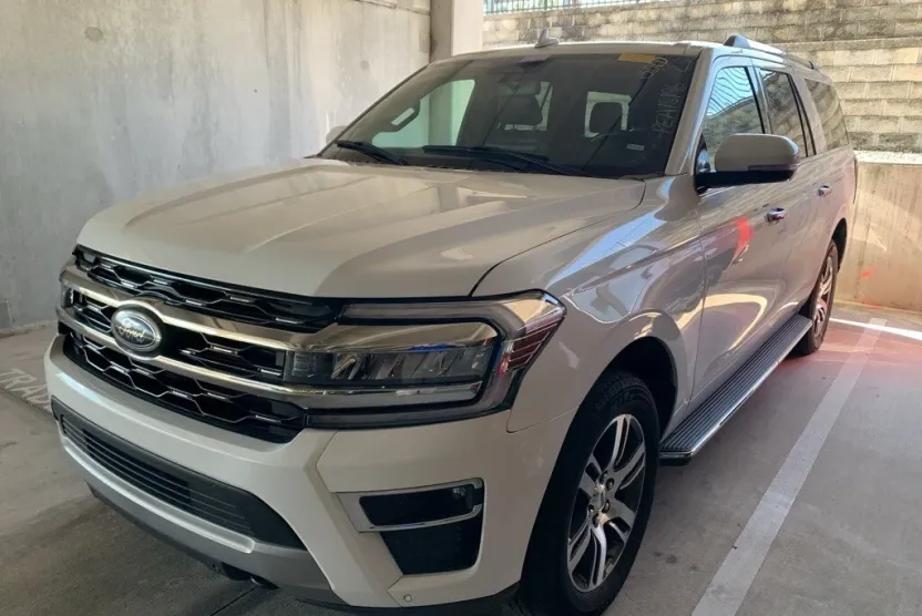 2023 Ford Expedition MAX Limited photo 1