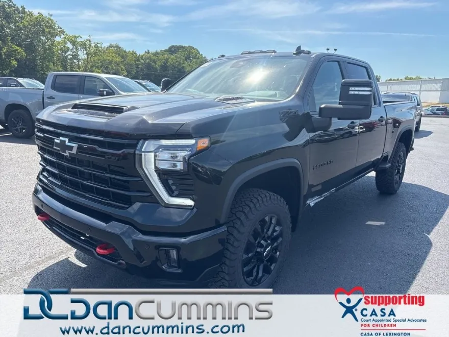 2025 Chevrolet Silverado 2500HD LT photo 1