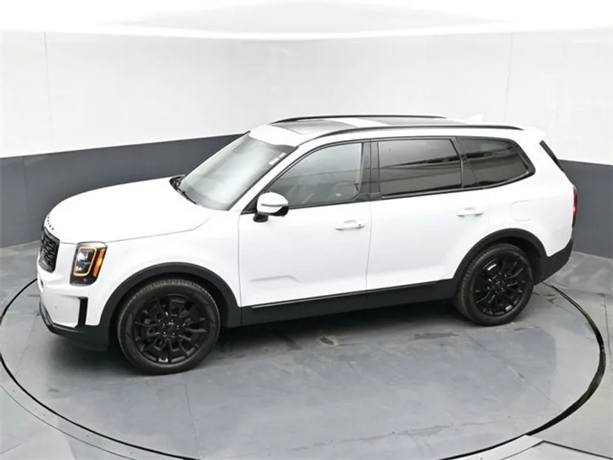 2021 Kia Telluride SX photo 1