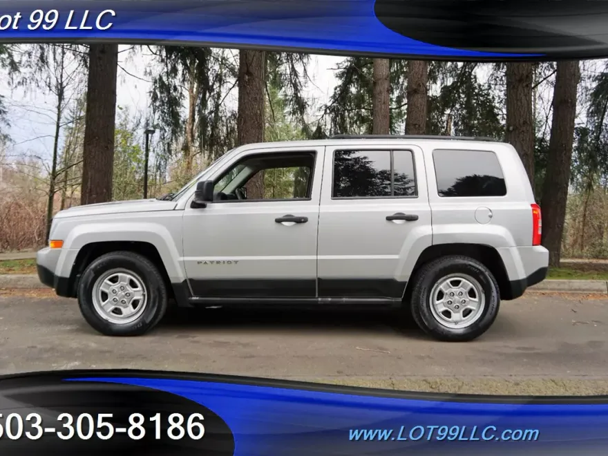 2011 Jeep Patriot Latitude photo 1