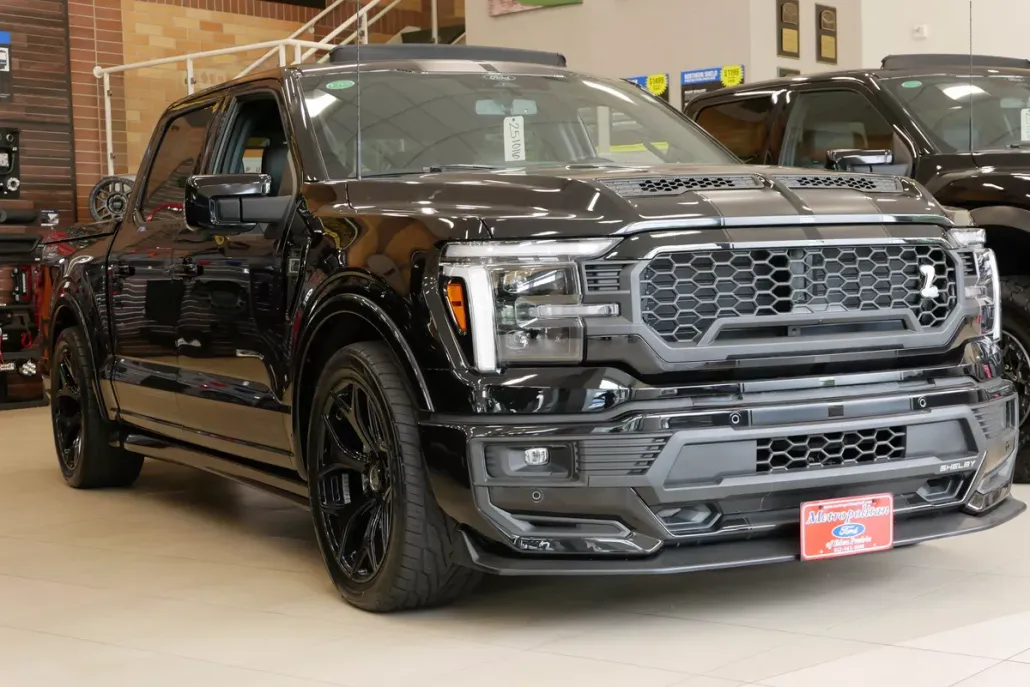 2025 Ford F-150 Lariat photo 1