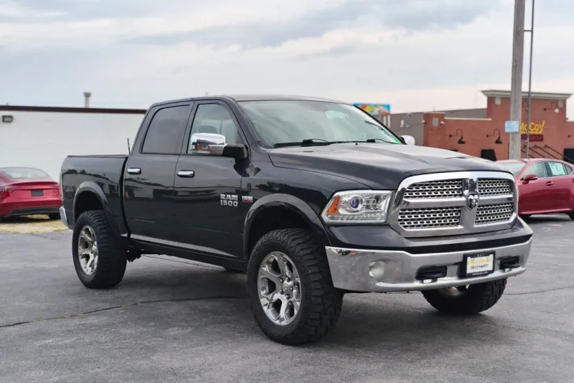 2015 Ram 1500 Laramie photo 1