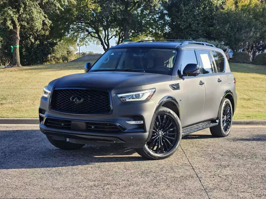 2020 Infiniti QX80 Luxe photo 1
