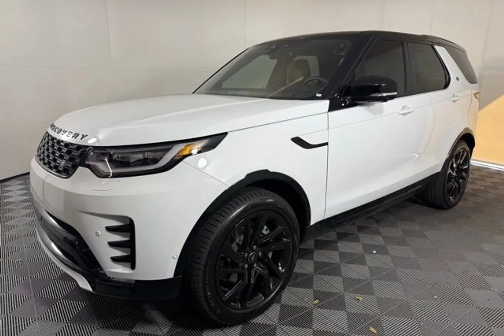2025 Land Rover Discovery SE photo 1