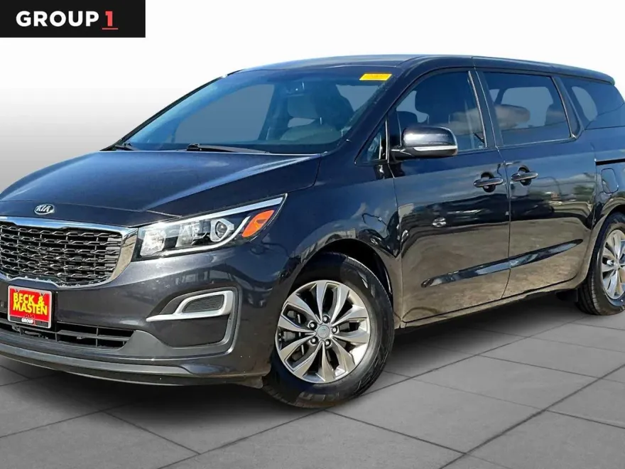 2020 Kia Sedona LX photo 1
