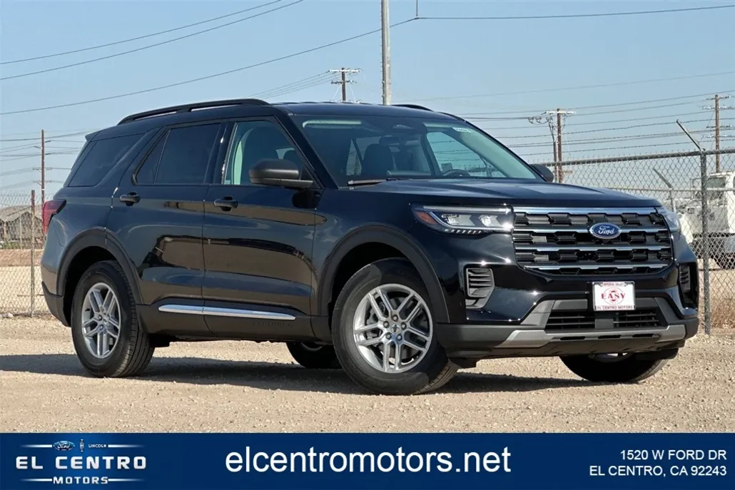 2025 Ford Explorer photo 1