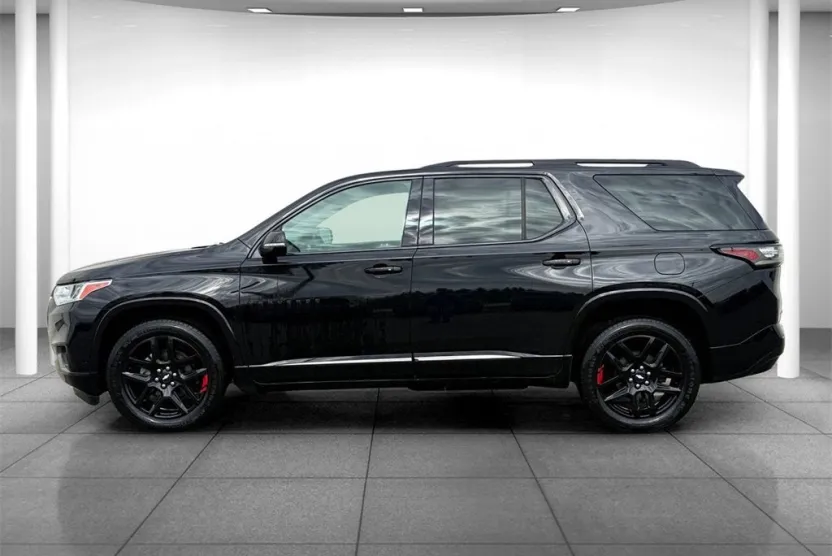 2020 Chevrolet Traverse Premier photo 1
