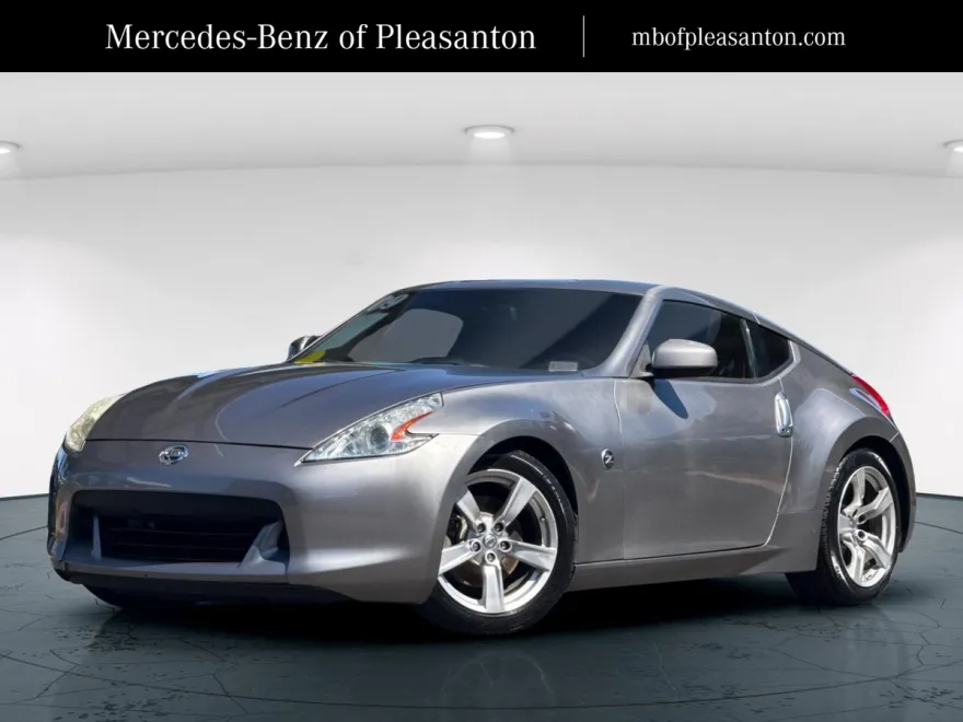 2009 Nissan 370Z Touring photo 1