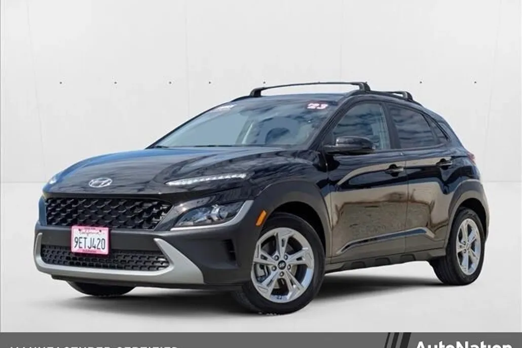 2023 Hyundai Kona SEL photo 1