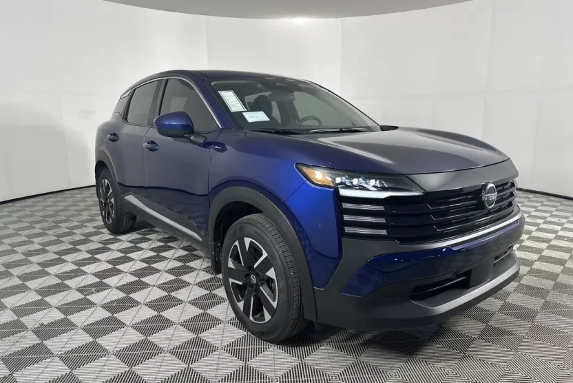 2025 Nissan Kicks SV photo 1