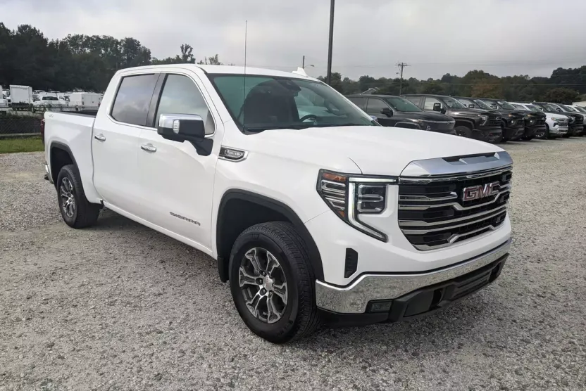 2025 Gmc Sierra 1500 SLT photo 1