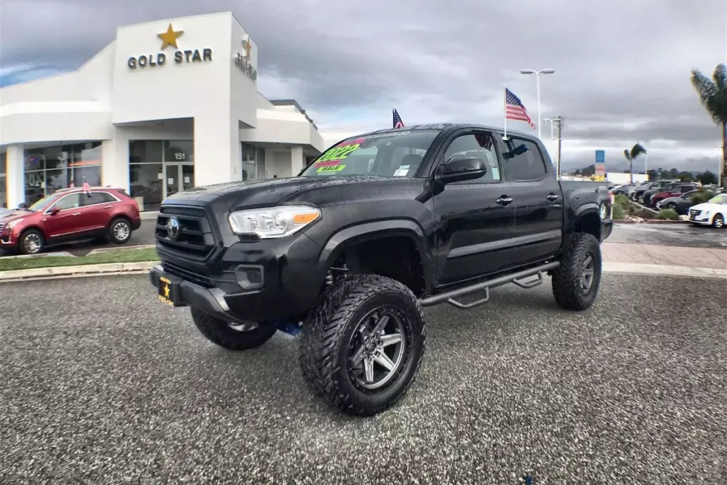 2022 Toyota Tacoma 4x4 SR photo 1