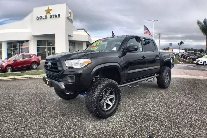 2022 Toyota Tacoma 4x4 SR photo 1