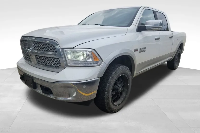 2014 Ram 1500 Laramie photo 1