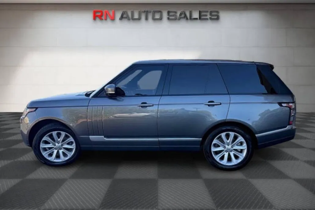 2015 Land Rover Range Rover HSE photo 1