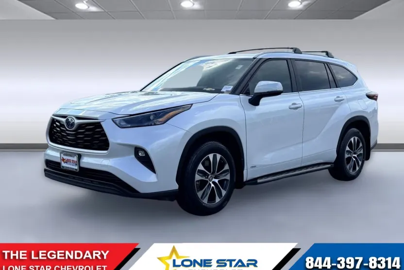 2024 Toyota Highlander Hybrid XLE photo 1