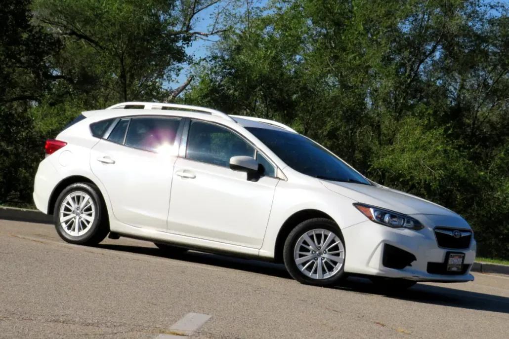 2018 Subaru Impreza 2.0i Premium photo 1