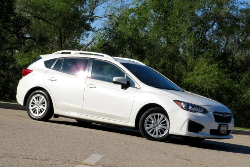 2018 Subaru Impreza 2.0i Premium photo 1
