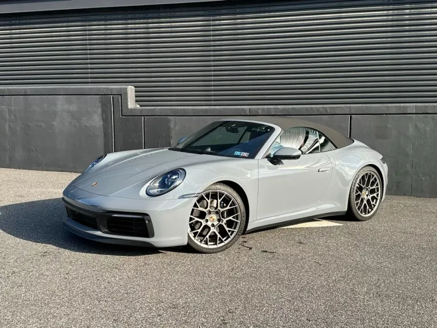 2023 Porsche 911 4 GTS Cabriolet photo 1