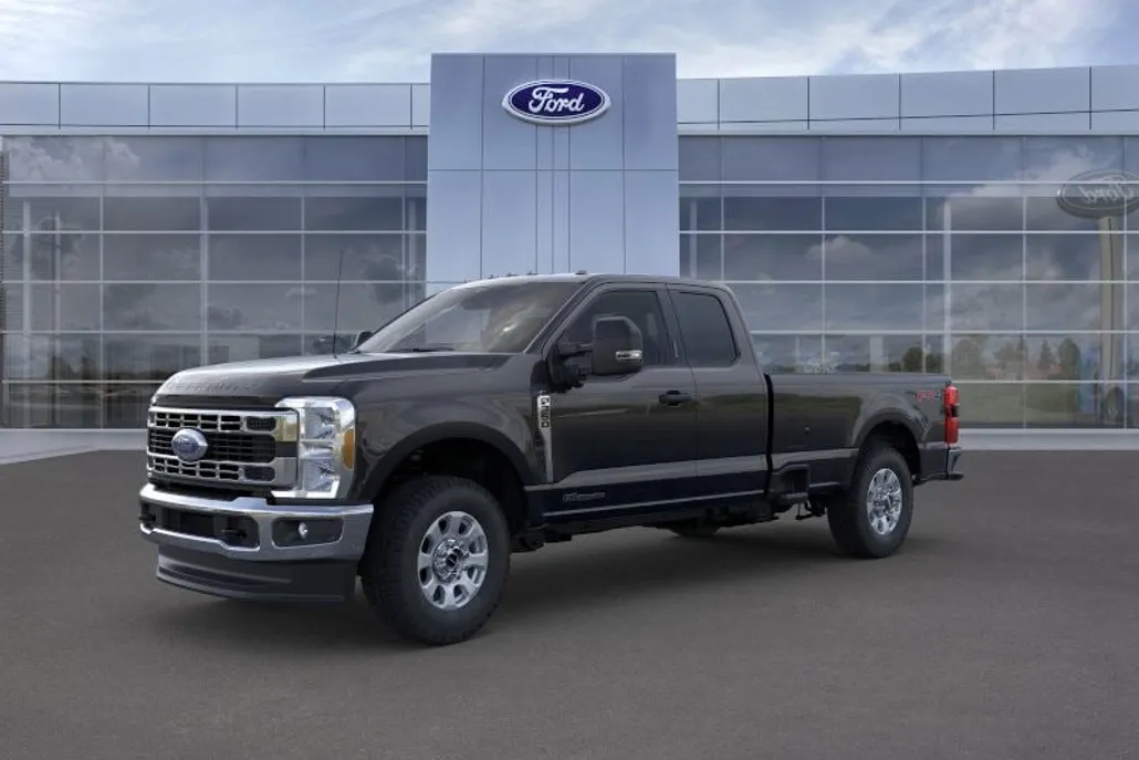 2025 Ford F-350 XLT photo 1