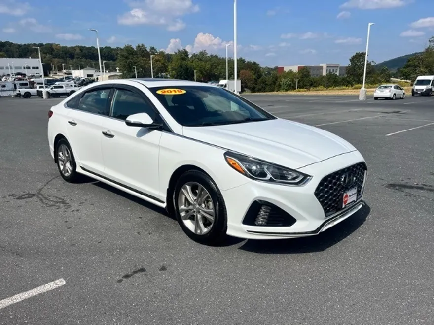 2019 Hyundai Sonata Sport photo 1
