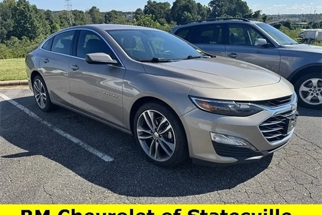 2023 Chevrolet Malibu 1LT photo 1