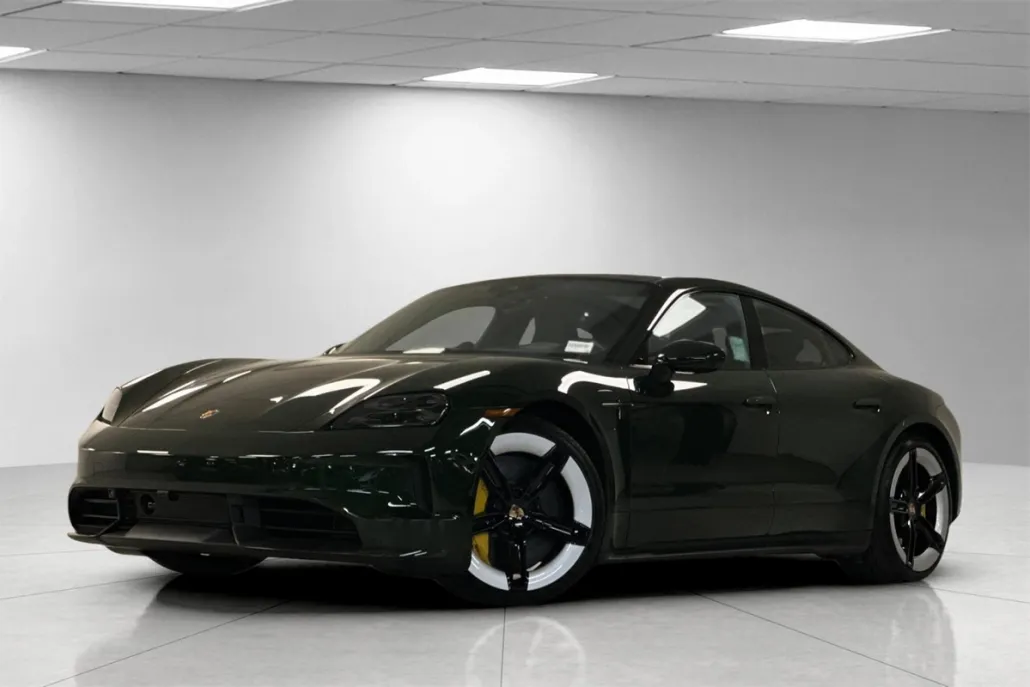 2025 Porsche Taycan GTS photo 1