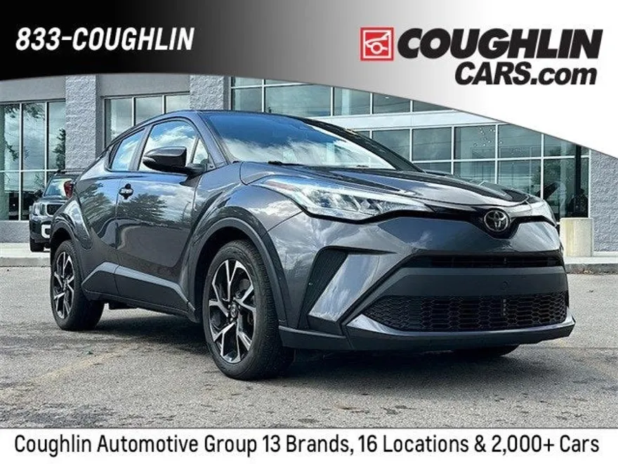2021 Toyota C-HR XLE photo 1
