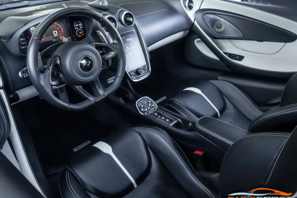 2017 Mclaren 570S photo 1
