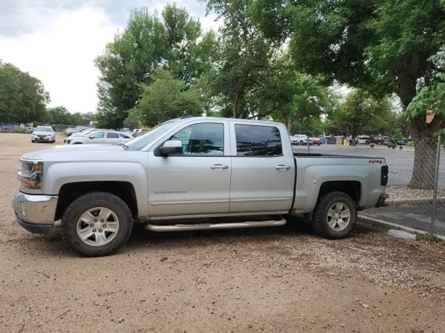 2018 Chevrolet Silverado 1500 LT1 photo 1