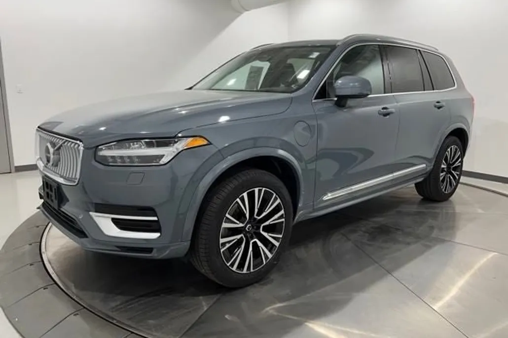 2023 Volvo XC90 Recharge T8 Plus photo 1