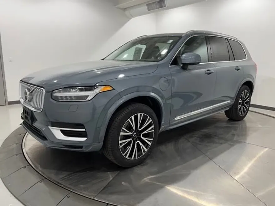 2023 Volvo XC90 Recharge T8 Plus photo 1
