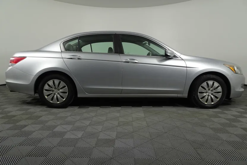 2009 Honda Accord LX photo 1