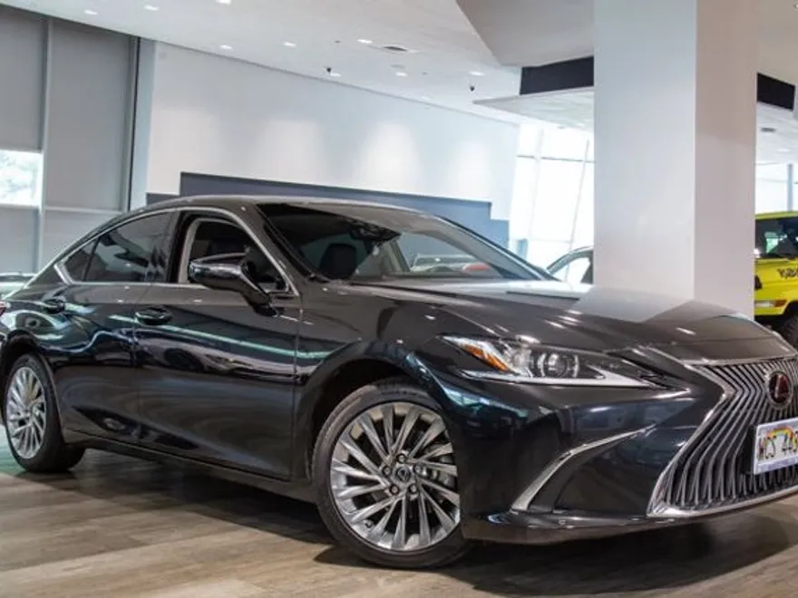 2021 Lexus ES 350 photo 1