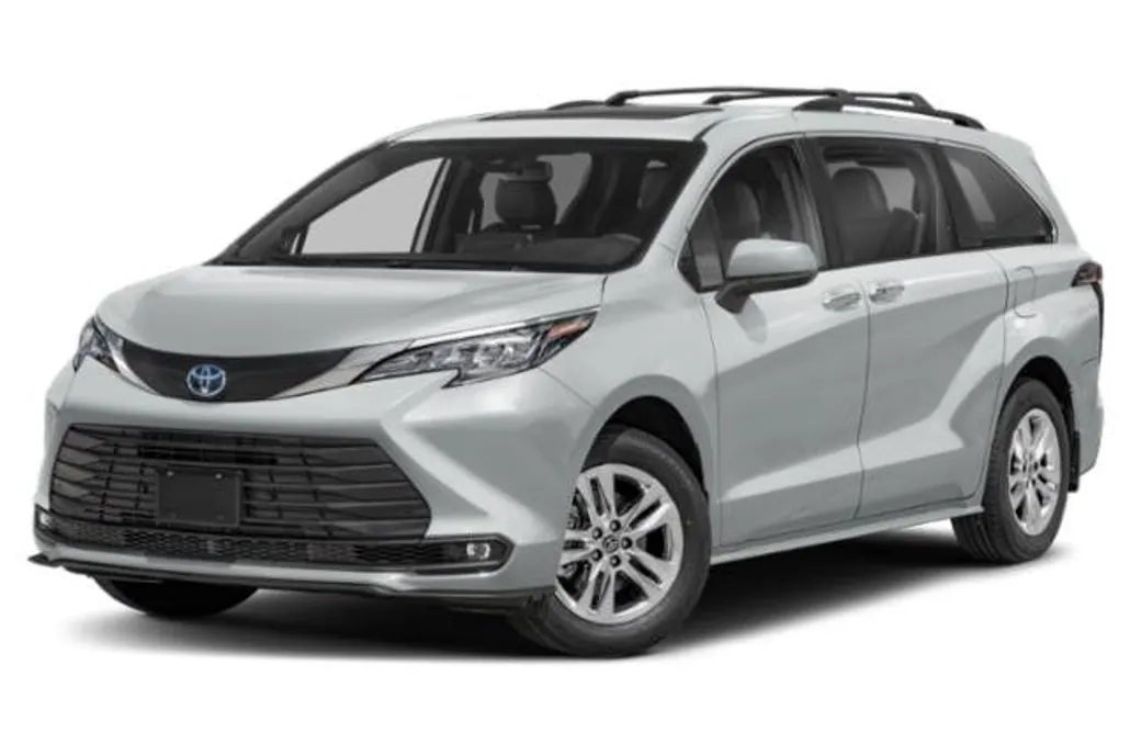 2025 Toyota Sienna Woodland Edition photo 1