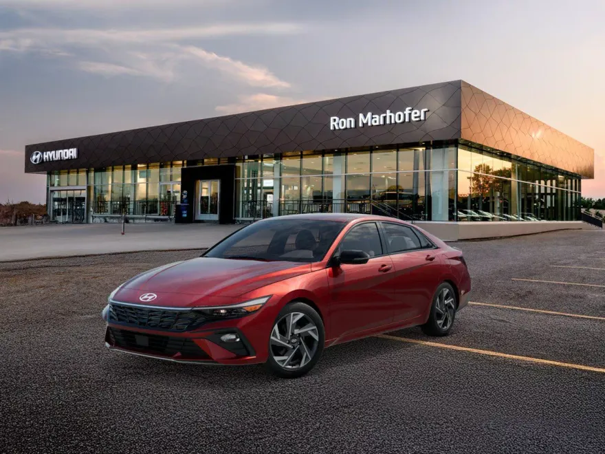 2025 Hyundai Elantra SEL Sport photo 1