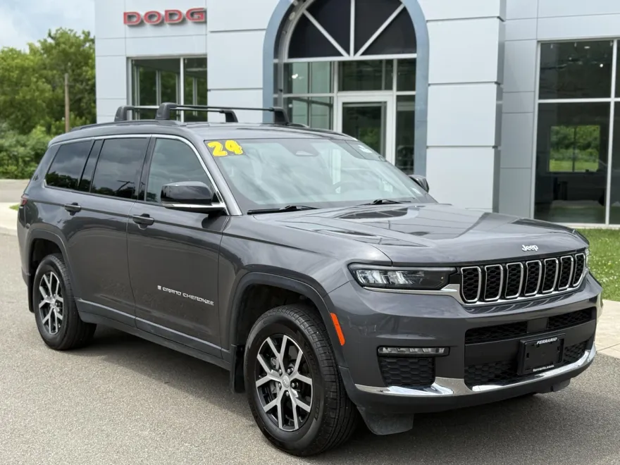 2024 Jeep Grand Cherokee Limited photo 1