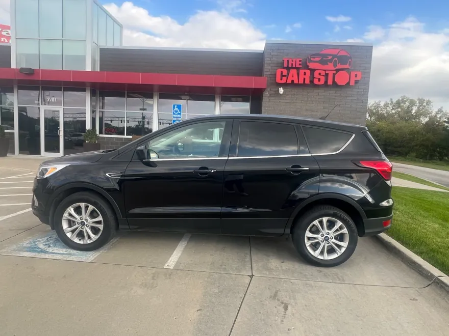 2019 Ford Escape SE photo 1