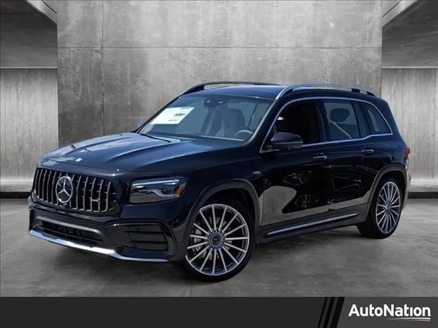 2024 Mercedes Benz GLB AMG 35 4MATIC photo 1