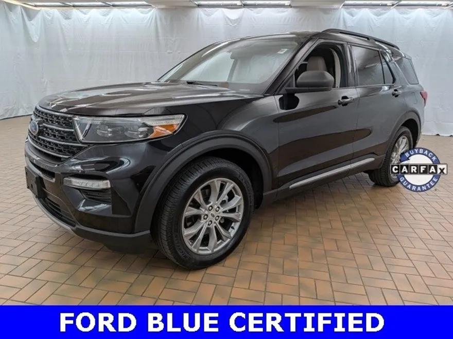 2020 Ford Explorer XLT photo 1